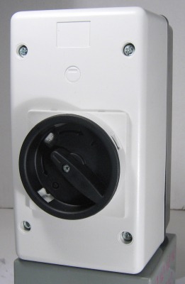 MLPEE55G-E lielais hermētiskais korpuss ar dzeltensarkanu rokturi