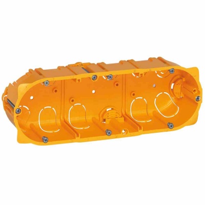 Flush mounting box Batibox - 3 gang German std - depth 50 mm - dry partitions