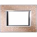 Bticino Axolute itāļu standarts RECTANGULAR SWAROVSKY LIGHT PEACH Rāmis - 2 moduļiod
