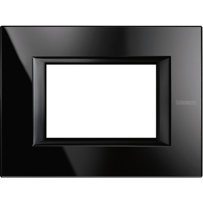 Bticino Axolute itāļu standarts RECTANGULAR nighter Rāmis - 3 moduļiod