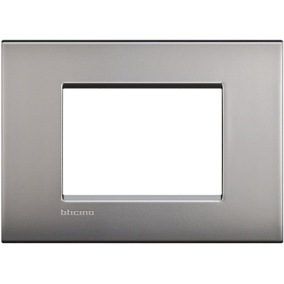 Bticino LivingLight Рамка Итальянский стандарт Air Satin nickel 3- местная