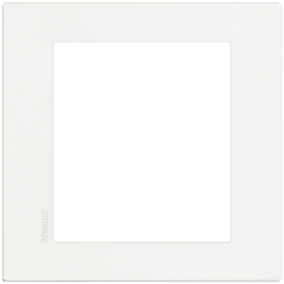 Bticino Axolute itāļu standarts AIR balts Rāmis 3+- 3 moduļiod