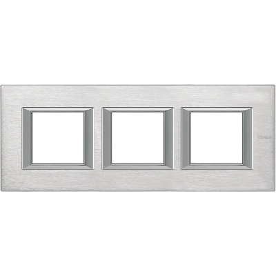 Axolute RECTANGULAR brushed chrome Frame 3 vietigs