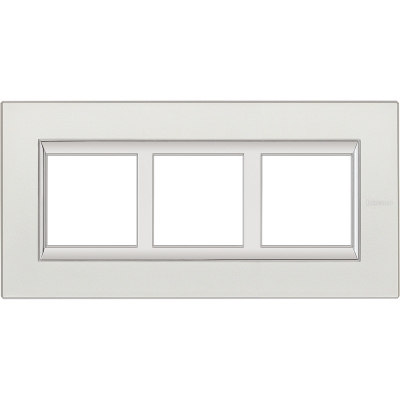 Axolute Рамка RECTANGULAR silver mat 3 местная - для вертикального монтажа