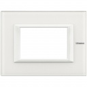 Bticino Axolute itāļu standarts RECTANGULAR glass white Rāmis - 3 moduļiod