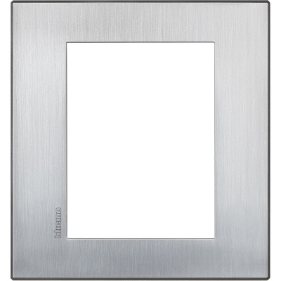 Bticino Axolute itāļu standarts AIR brushed titanium Rāmis 3+- 3 moduļiod