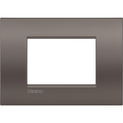 Bticino LivingLight Рамка Итальянский стандарт Air Clay 3- местная