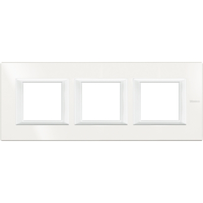 Axolute RECTANGULAR white Frame 3 vietigs