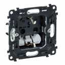 2P+E socket with shutters Valena In'Matic -auto. terminals -German standard -16-250 V~