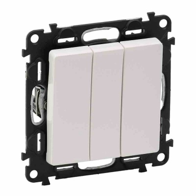 3-GANG 1 WAY SWITCH WH  LIFE