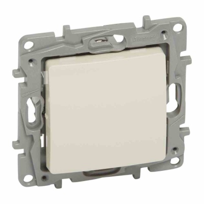 Intermediate switch Niloe - 10 AX - 250 V~ - automatic terminals - ivory