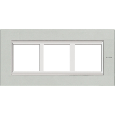 Bticino Axolute  RECTANGULAR brushed aluminium Rāmis 3 vietigs - vertikāls