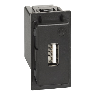 LivingNow Розетка - USB A type - 1 модуль