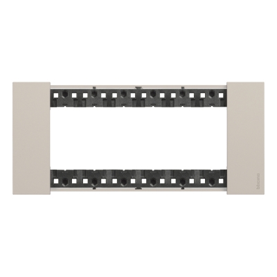 LivingNow рамка Sand 6 местная