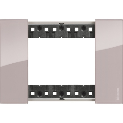 LivingNow рамка Aura 3 местная