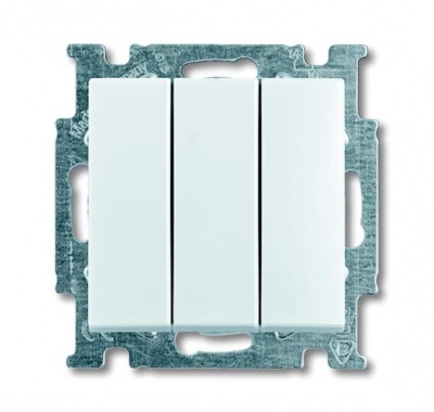 106/3/1 UC-94-507 Switch with rocker 3gang 1way, SP