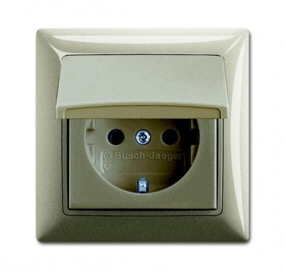 20 EUCKD-93-507 SCHUKOВ socket outlet with hinged lid