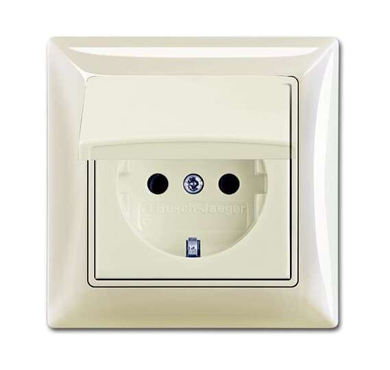 20 EUCKD-96-507 SCHUKOВ socket outlet with hinged lid