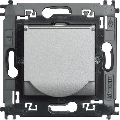 Bticino Living Light tech Rozete ar zemējumu un bērnu aizsardzību monobloks ar vāciņu