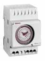 DIN-rail timer with one channel and daily program, 230V, analogue