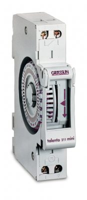 DIN-rail timer with one channel and daily program, quartz drive, analogue